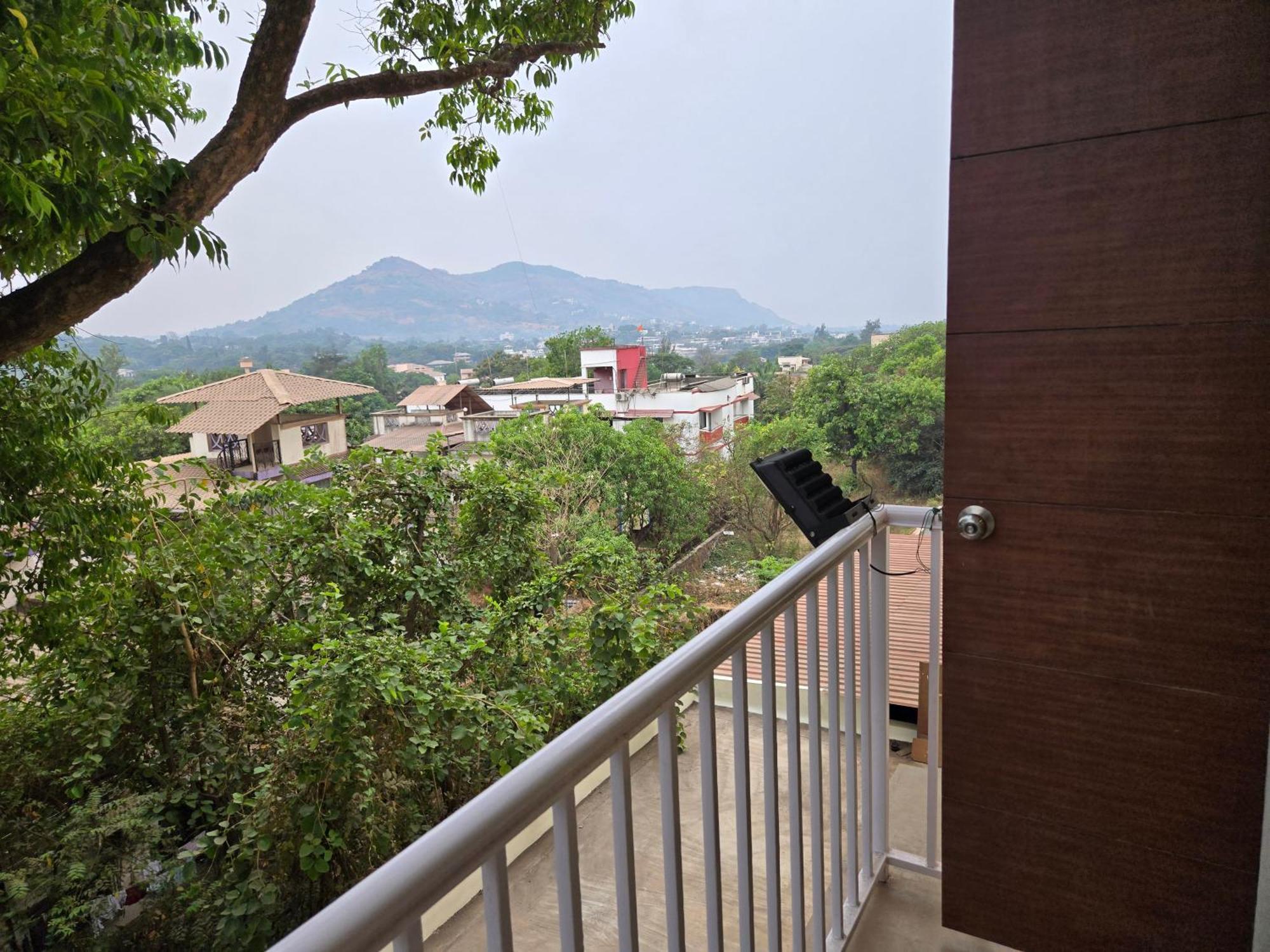Hill View Hotel By Bil Lonavla Zewnętrze zdjęcie