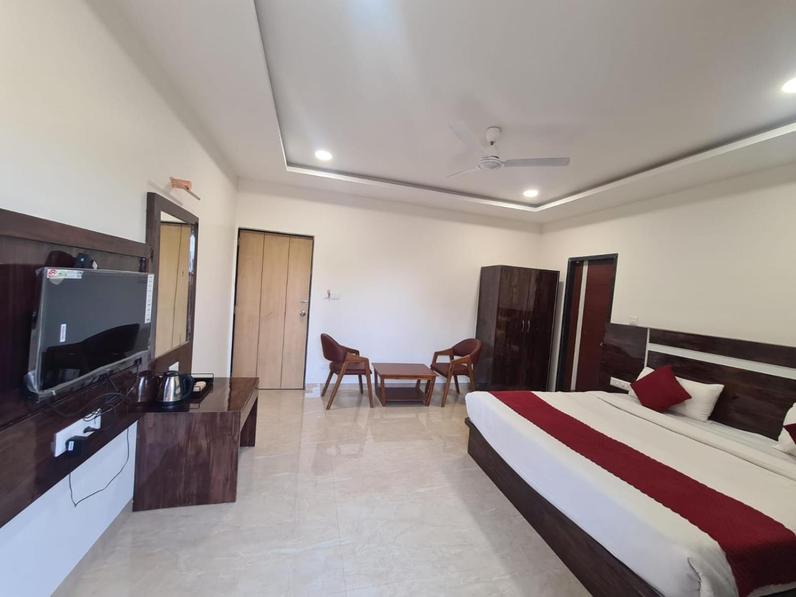 Hill View Hotel By Bil Lonavla Zewnętrze zdjęcie