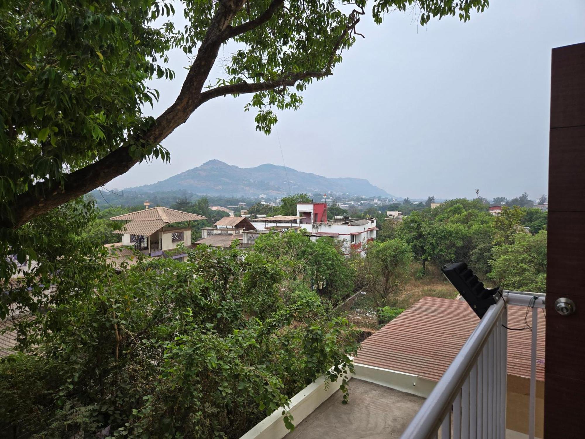 Hill View Hotel By Bil Lonavla Zewnętrze zdjęcie